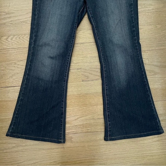 Anthropologie Paige Bell Canyon High Rise Flare Jeans Size 32 - Picture 4 of 12
